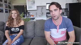 ���ురికిగా టీన్ పతిత Moka మోర Takes On Two Cocks At The Same Time