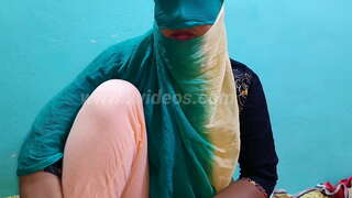 Pentref vergin ferch yn galed Xxxx fucked gan cariad yn glir Hindi sain darty siarad