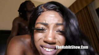 Criostail cooper skinny le booty petite anchúinse is breá cameroncongo bbc