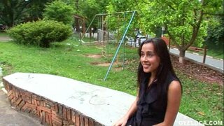 Latin nhận được ấm mặt sau khi nhận được âm hộ khó khăn