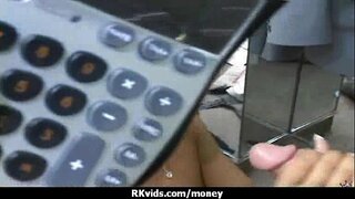 Izy no fuck lehilahy iray hafa ho an&#039;ny ny vola 23