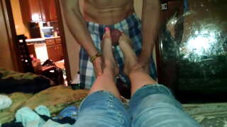 Annette b. మామా సెక్స్ కోసం కాళ్లు ప్రేరేపించడమ్