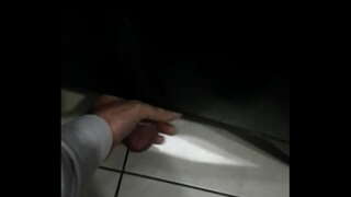 ���ড় সুন্দরী মহিলা কাম বাথরুম