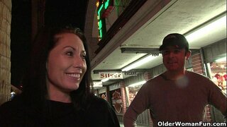 Vegas milf otelde becerdin