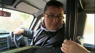 Hadjara captat a ride, cum senex