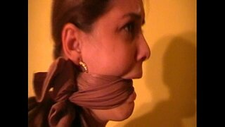 маленькие сиськи в колготках