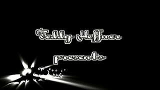 Τρεις γκόμενες και αγάπη καναπέ