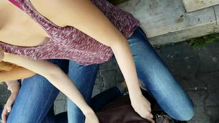 ���మెచ్యూర్ బాలికల వీధి ప్రజా