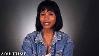 Jenna فاکس مشت زنی &amp;amp ؛ کے بارے میں بات کرتی ہے!