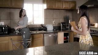 Sexy babe banged kaq e vështirë me e madhe se gjeli djalë