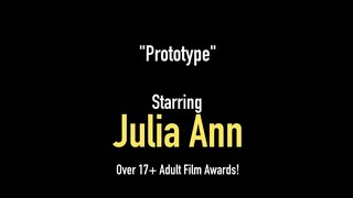 Докторские хуесосы Джулия Энн жана Джессика Жеймс набивают өзүнүн шикарные ротики катуу мүчөсү, доят анын өз теплых ртах алуу үчүн вкусную сперму! Толук видео жана Джулия түз эфирде @ JuliaAnnLive.com !