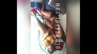 Бӧдёно ӝог шпилька дрочить лесбиянкаос